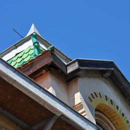 La mairie et le groupe scolaire de Creissan